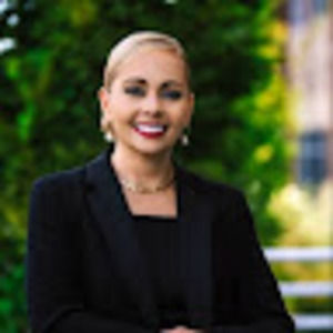 Meet your Posher, Laurna